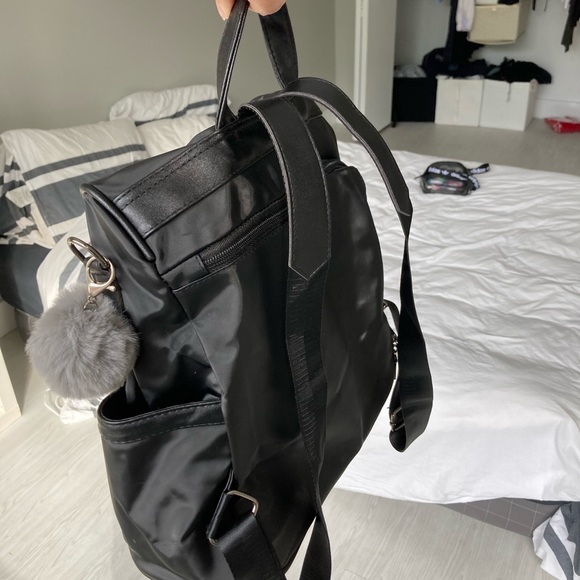 Black backpack - Picture 3 of 3